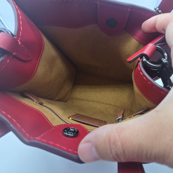 Coach Field Tote 22 with Horse and Carriage CD750 1941 Red - Picture 7 of 9